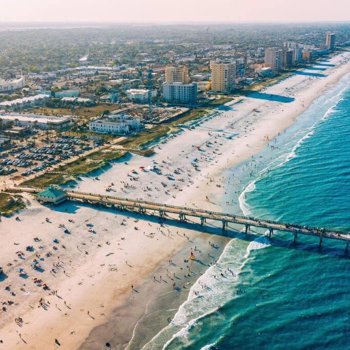 Beachside Retreat Awaits At Jacksonville Beach Bagian luar foto