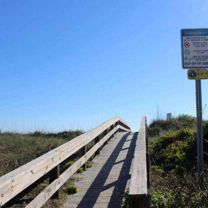 Beachside Retreat Awaits At Jacksonville Beach Bagian luar foto